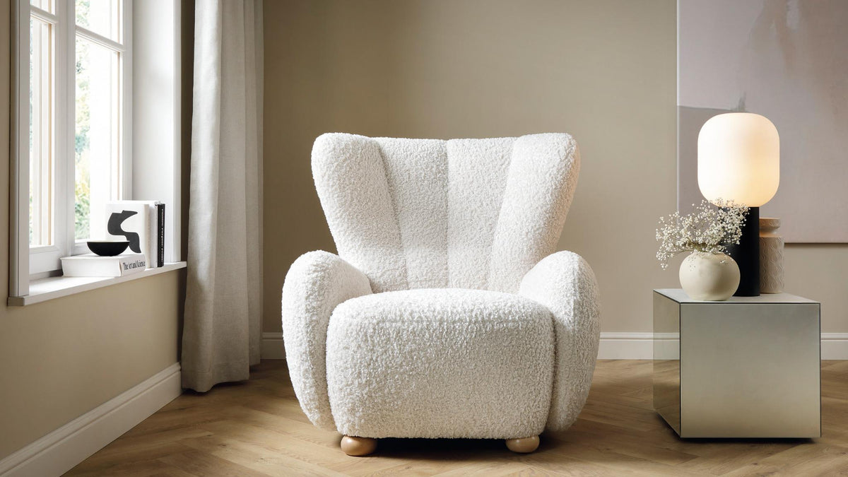 Bouclé-Sofas & Sessel