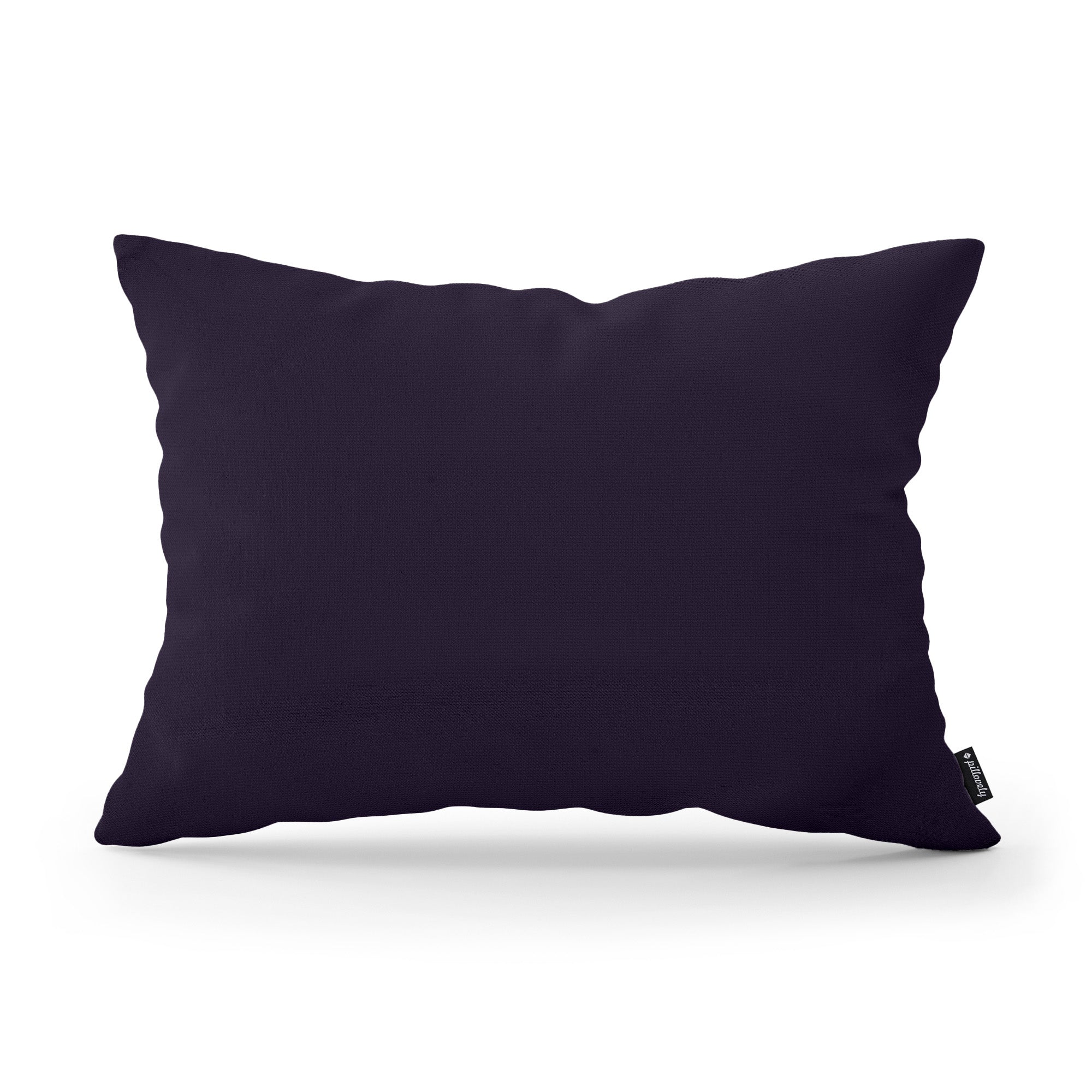Poduszka dekoracyjna 40×55 cm w stylu modern i scandi, tkanina Kronos | Gładka Ciemna Purpura (KRONOS 37)