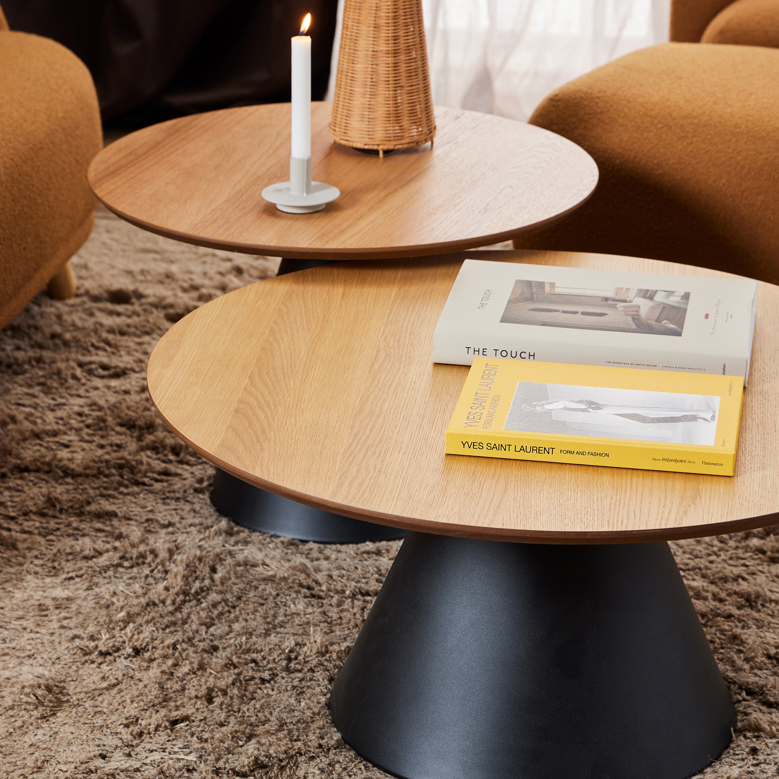 Okrągły stolik kawowy o średnicy 85 cm w stylu soft loft | Talin
