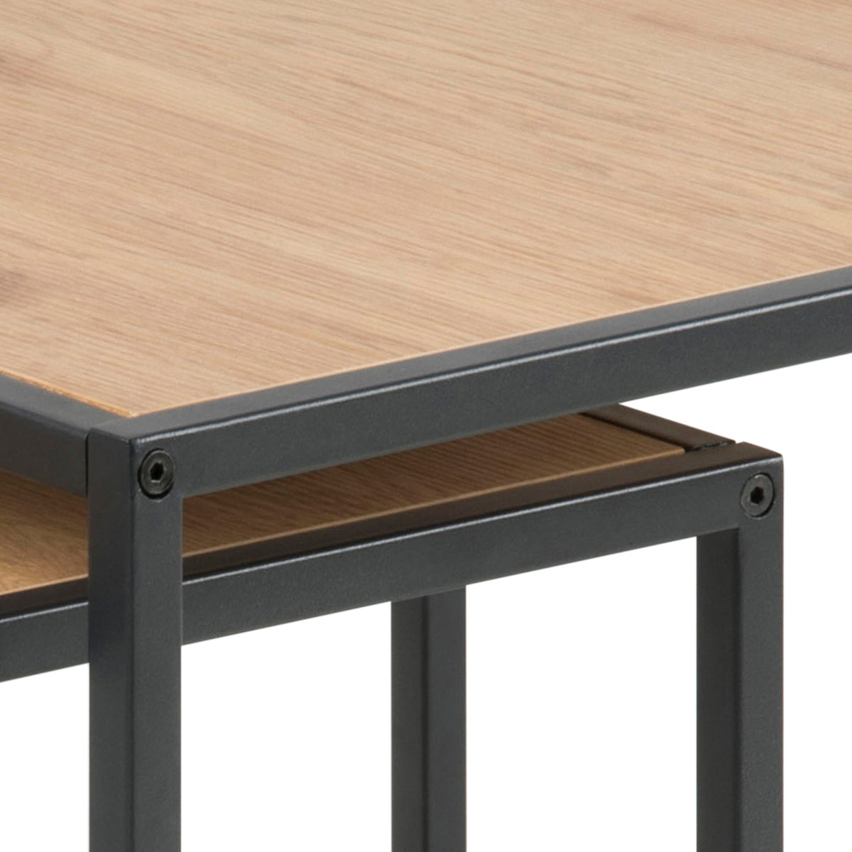 Skeleto-Couchtische 50x45 Wilde Eiche – Nahaufnahme der Tischplatte mit Holzeffekt und schwarzem Stahlgestell