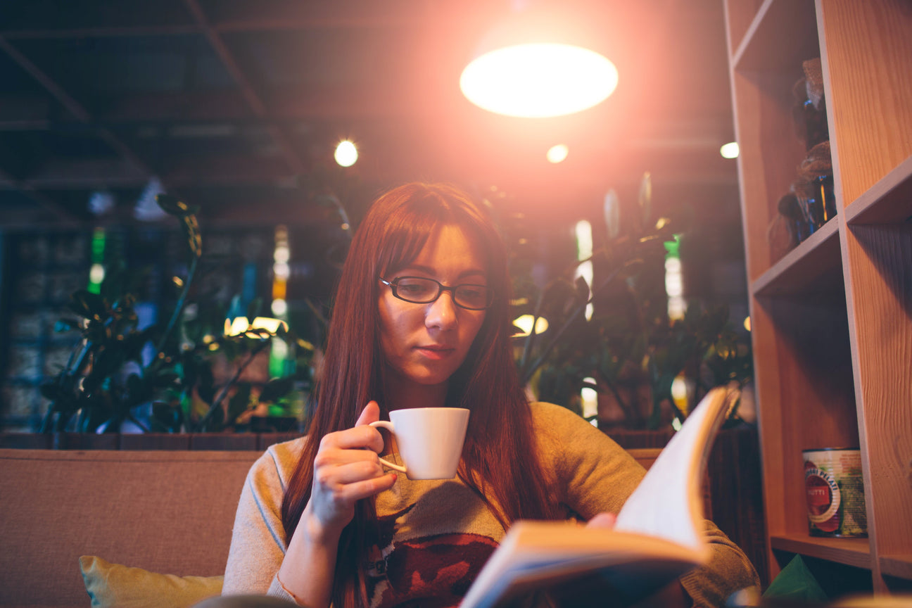 Jak stworzyć wieczorami bar – domowy klimat na książkę, film lub herbatę?