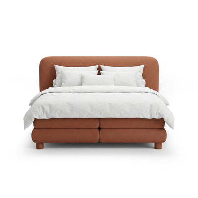 Kontinentalbett mit abgerundetem Kopfteil im Modern-Organic-Stil | Portela