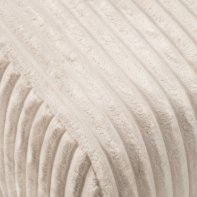 Gepolsterter Pouf 82x41 im Vintage-Stil | ALLORO – Detail und Struktur