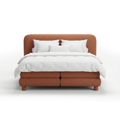 Kontinentalbett mit abgerundetem Kopfteil im Modern-Organic-Stil | Portela