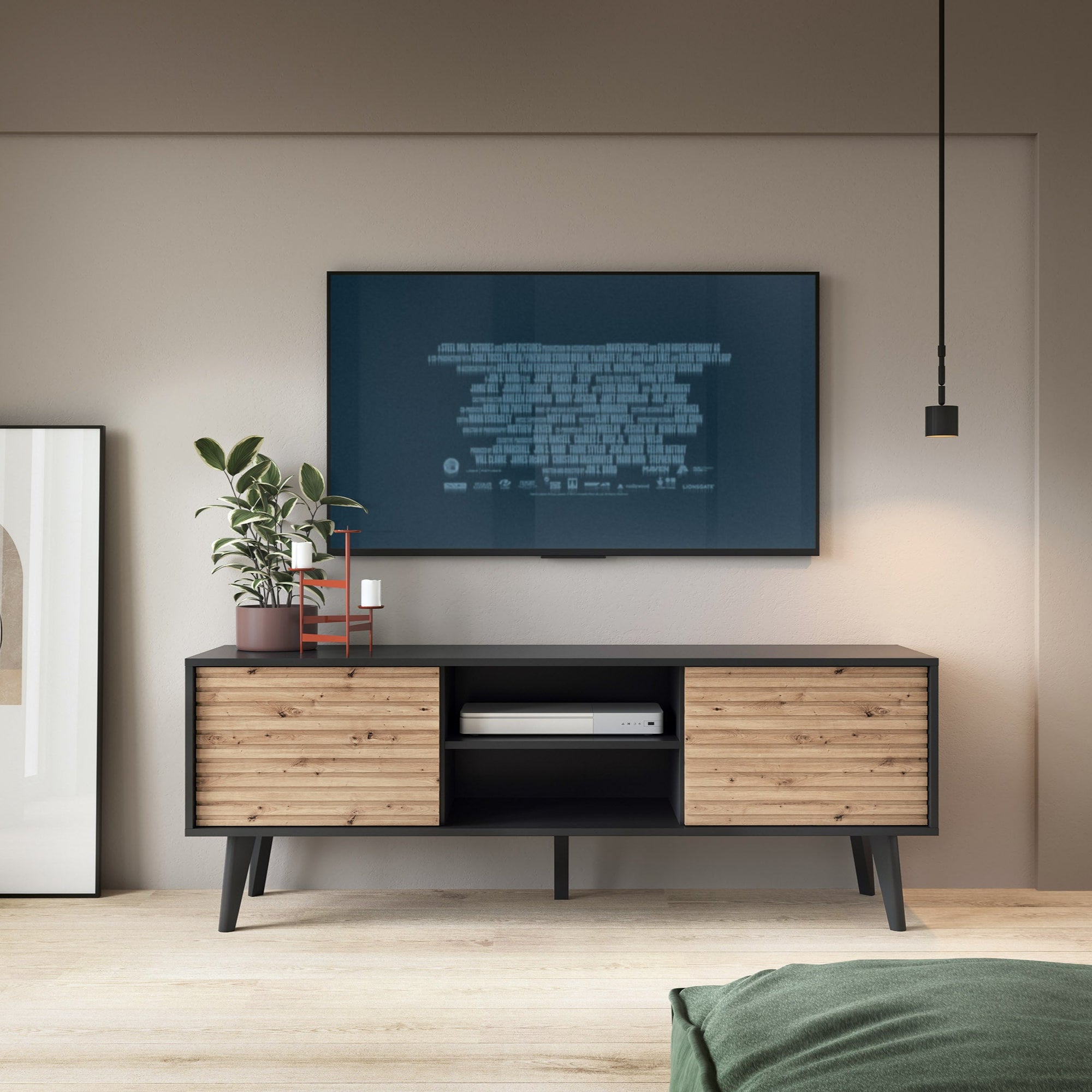 Szafka RTV 154x56 w stylu loft - ryflowane fronty, dąb artisan, czarne akcenty | Las