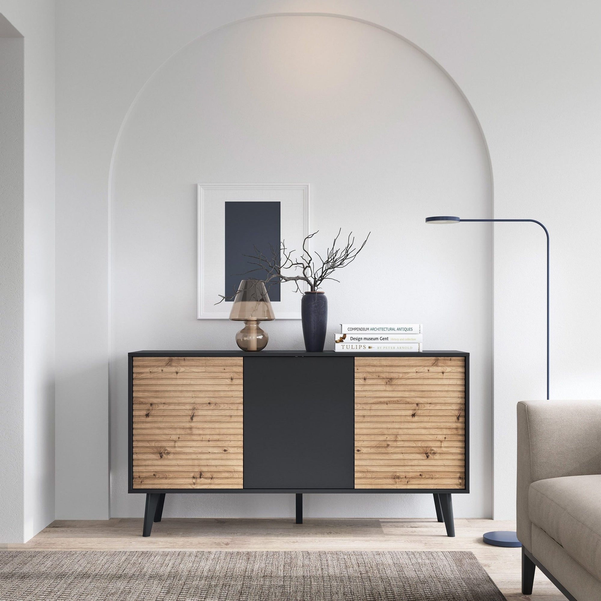 Komoda z drzwiami 154x83 w stylu industrialnym - dąb Artisan/czarny, push-to-open, skośne nóżki | Las