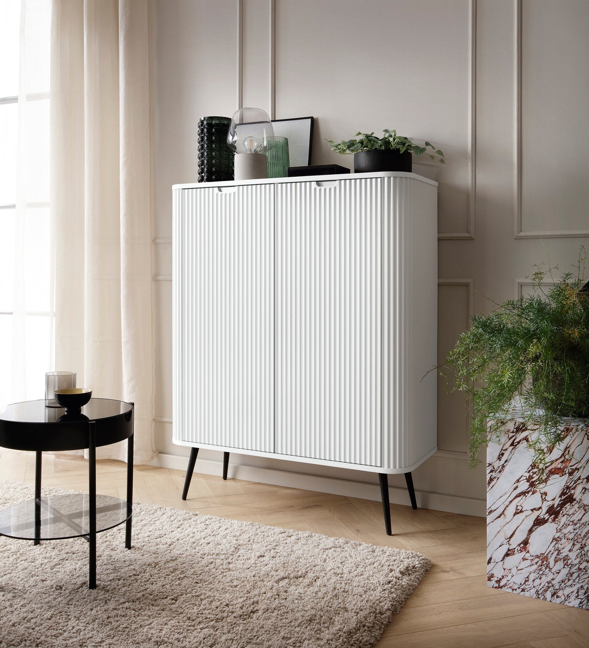 Komoda 103x129 w stylu nowoczesnym - frezowane fronty, ukryte uchwyty, złote lub metalowe nogi | Eva