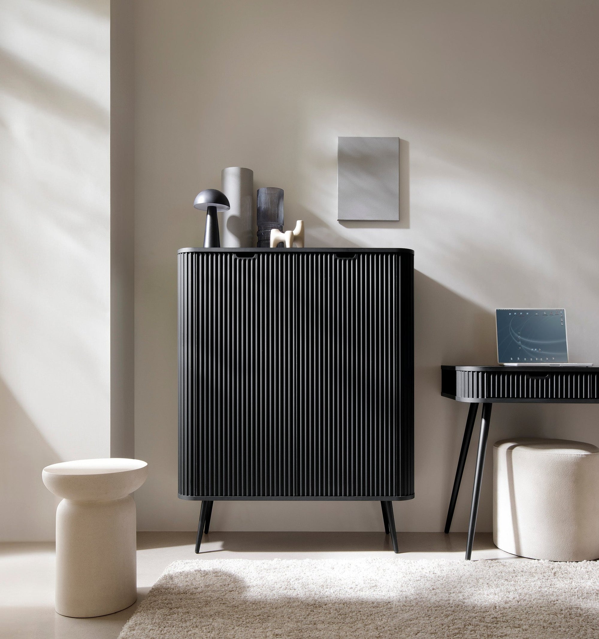 Komoda 103x129 w stylu nowoczesnym - frezowane fronty, ukryte uchwyty, złote lub metalowe nogi | Eva
