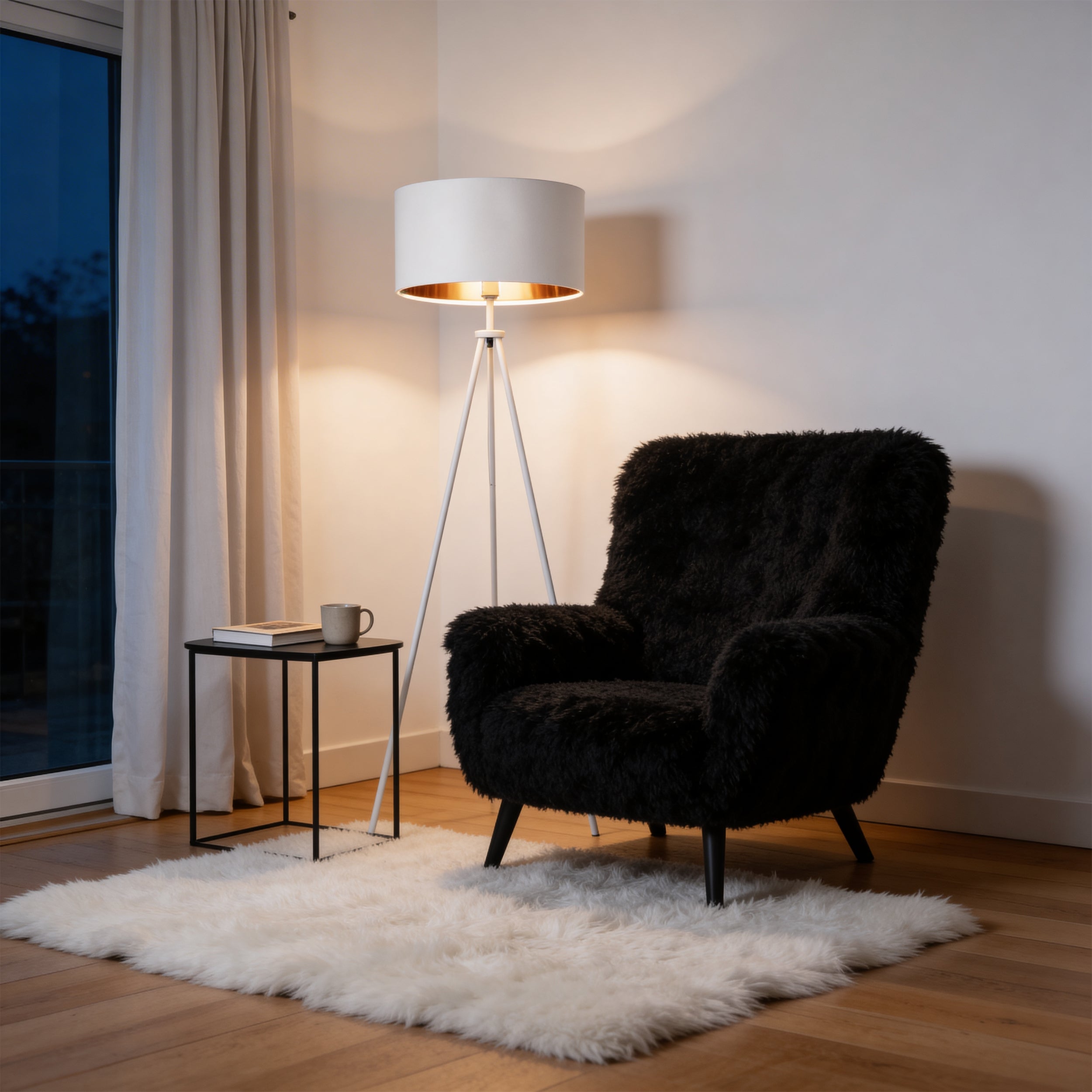 Lampa podłogowa z abażurem na trójnogu Aureno