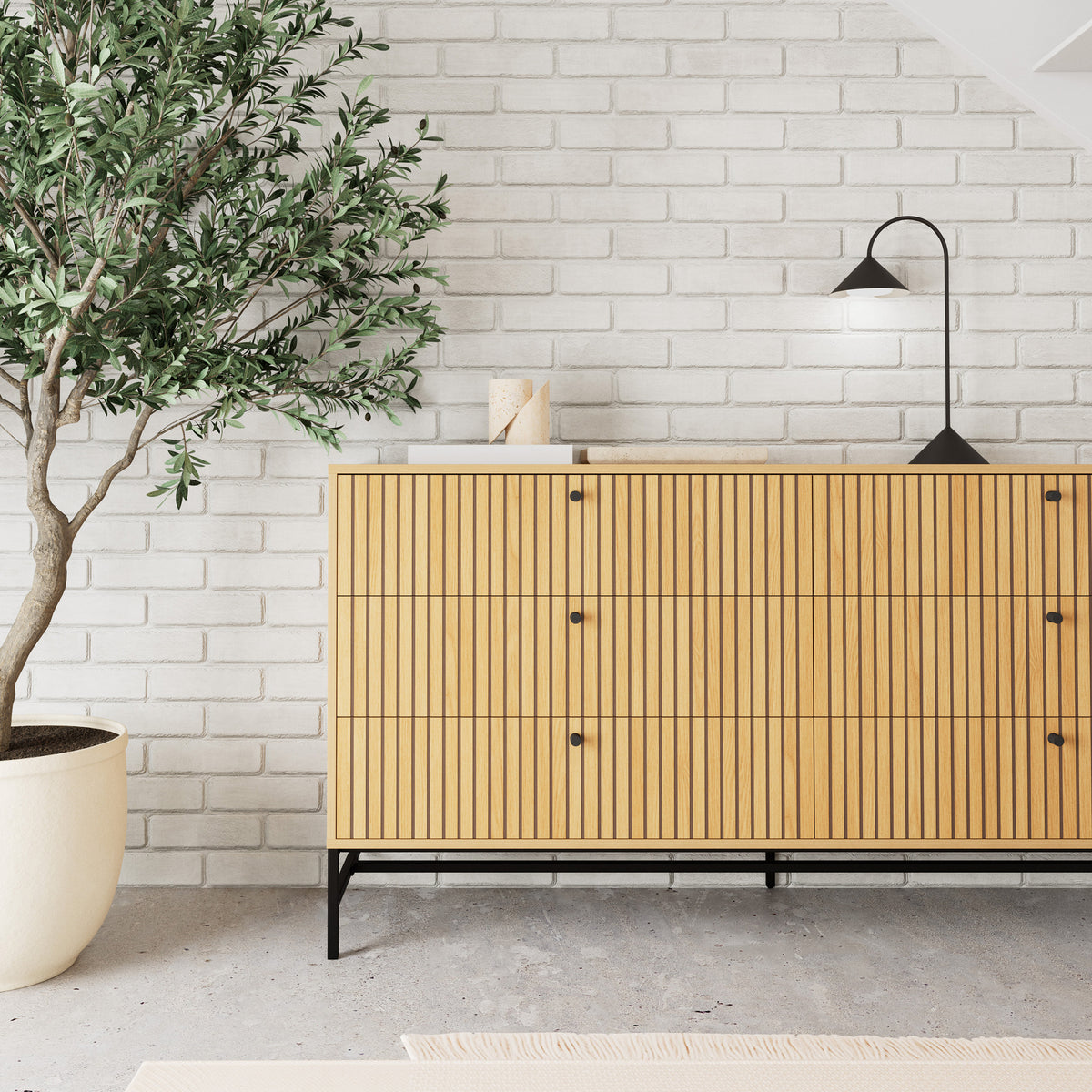 Kommode 158x81 mit Lamellenfront im modernen Stil | Bambouz