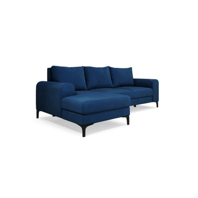 Ecksofa Arpelo 245x145 linksseitig Nachtsaphir (MANILA 26) auf schwarzen Füßen – modernes Ecksofa mit Kissen