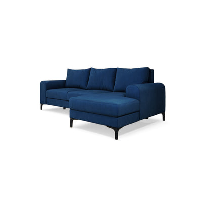 Ecksofa Arpelo 245x145 rechtsseitig Nachtsaphir (MANILA 26) auf schwarzen Füßen – Ecksofa fürs Wohnzimmer, Schrägansicht