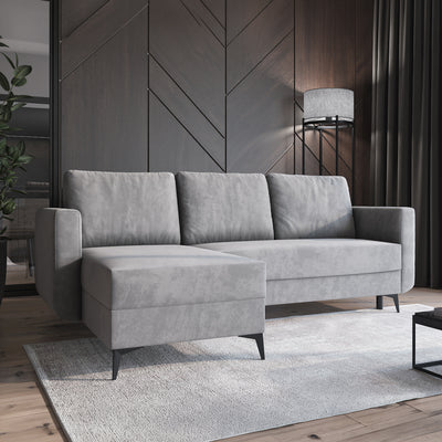 Ecksofa Forra Stahlgrau (MANILA 16) im modernen Wohnzimmer mit Teppich und Lampe, Récamiere links