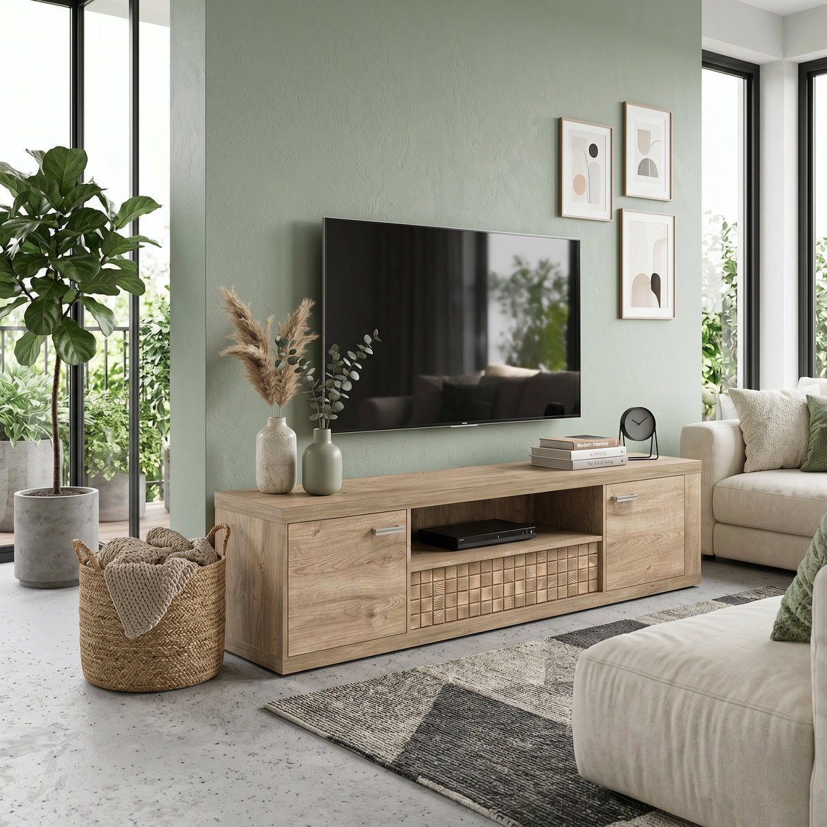 TV-Schrank Korin 196x51 im Wohnzimmer mit grüner Wand und großen Fenstern – langer TV-Schrank fürs Wohnzimmer
