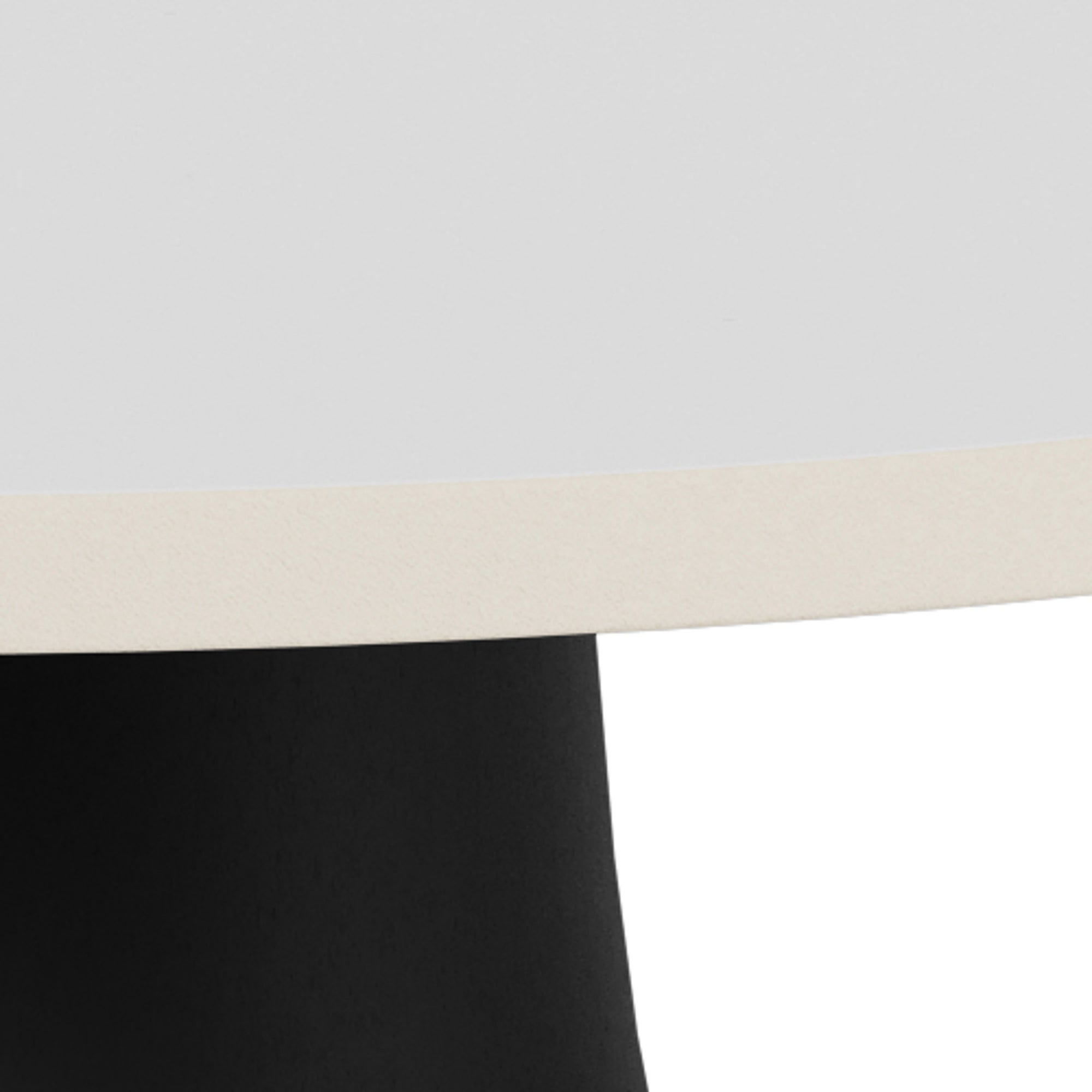 Okrągły stolik kawowy o średnicy 45 cm w stylu nowoczesnym – ceramiczny blat, kolumnowa podstawa, stalowa podstawa | Fumor