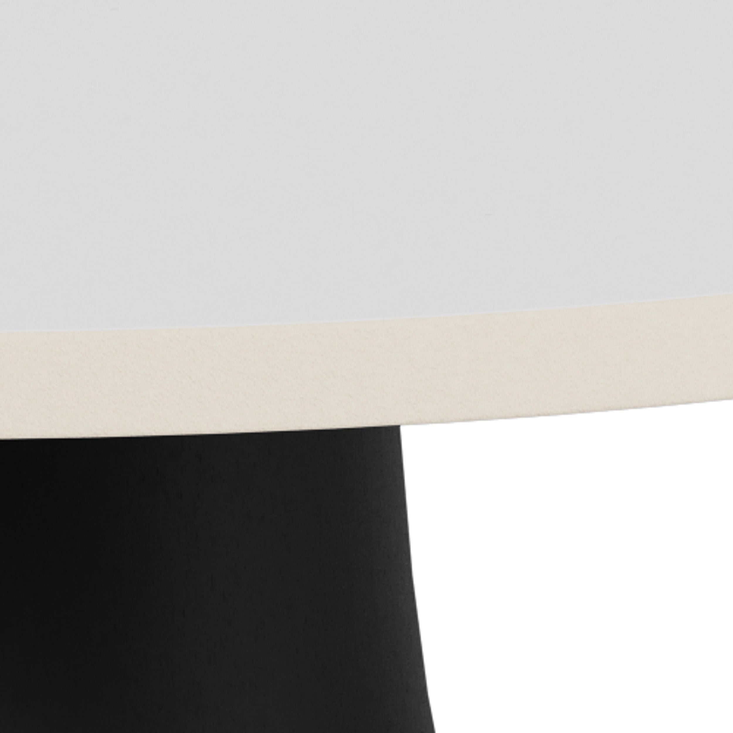 Okrągły stolik kawowy o średnicy 45 cm w stylu nowoczesnym – ceramiczny blat, kolumnowa podstawa, stalowa podstawa | Fumor